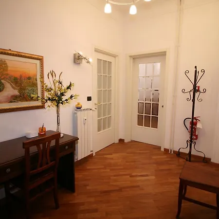 Maison Velia Appia Rome